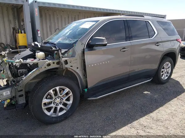 1GNERGKW0JJ165149 2018 CHEVROLET TRAVERSE - Image 2