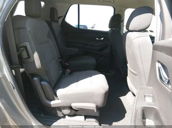 1GNERGKW0JJ165149 2018 CHEVROLET TRAVERSE - Image 8