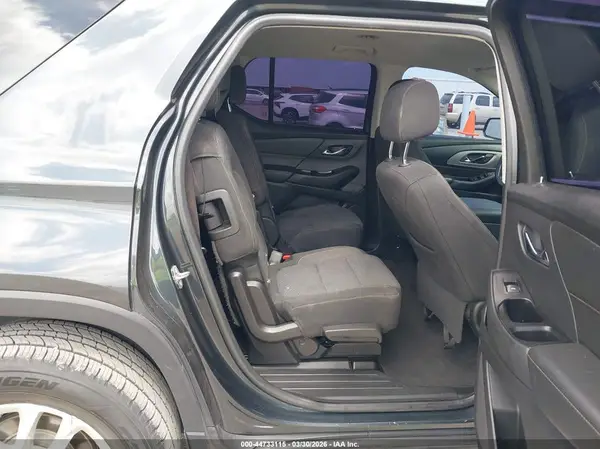 1GNERGKW0JJ174756 2018 CHEVROLET TRAVERSE - Image 8
