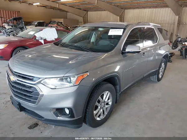 1GNERGKW0JJ184204 2018 CHEVROLET TRAVERSE - Image 2