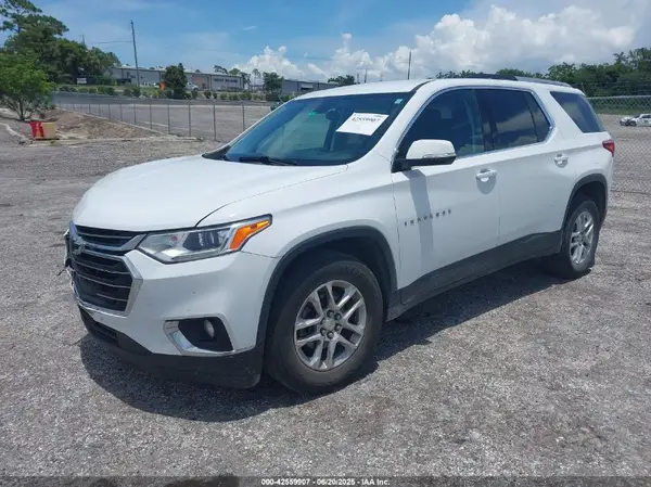 1GNERGKW0JJ185871 2018 CHEVROLET TRAVERSE - Image 2