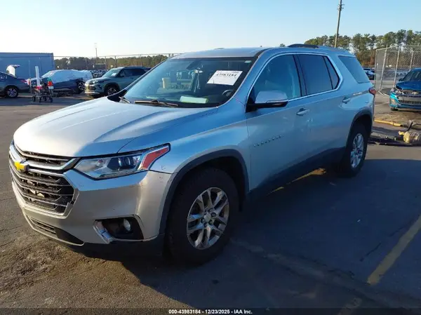 1GNERGKW0JJ189323 2018 CHEVROLET TRAVERSE - Image 2