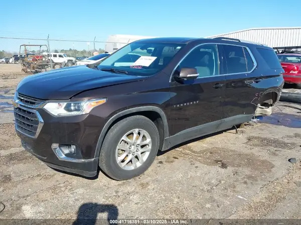 1GNERGKW0JJ202474 2018 CHEVROLET TRAVERSE - Image 2