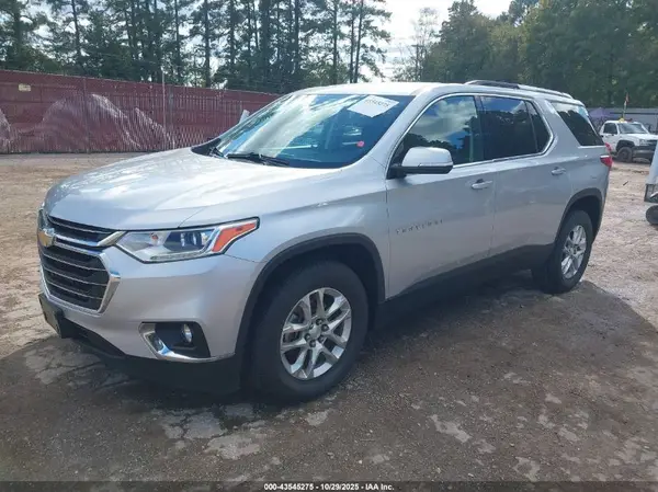 1GNERGKW0JJ252453 2018 CHEVROLET TRAVERSE - Image 2