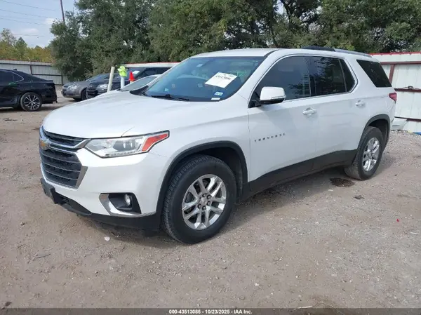 1GNERGKW0JJ273142 2018 CHEVROLET TRAVERSE - Image 2