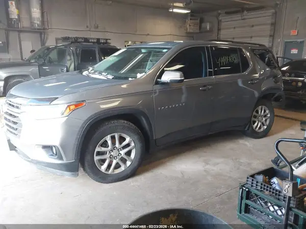1GNERGKW0KJ121685 2019 CHEVROLET TRAVERSE - Image 2