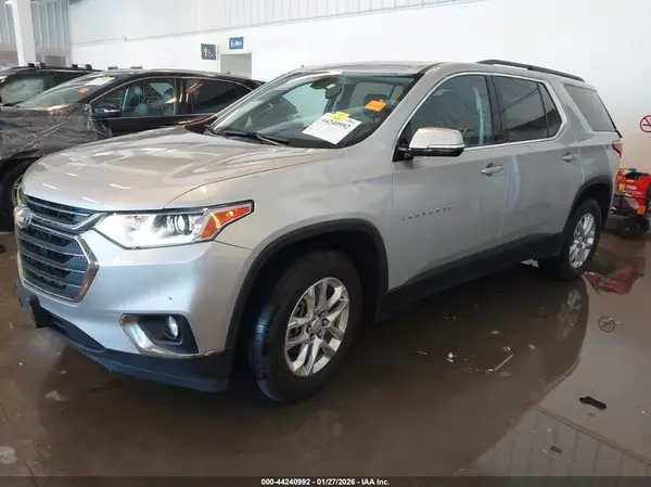 1GNERGKW0KJ270419 2019 CHEVROLET TRAVERSE - Image 2