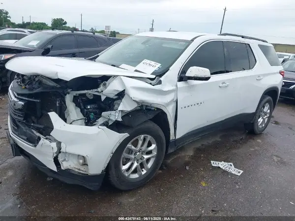 1GNERGKW0KJ275099 2019 CHEVROLET TRAVERSE - Image 2