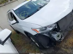 1GNERGKW0KJ305105 2019 CHEVROLET TRAVERSE