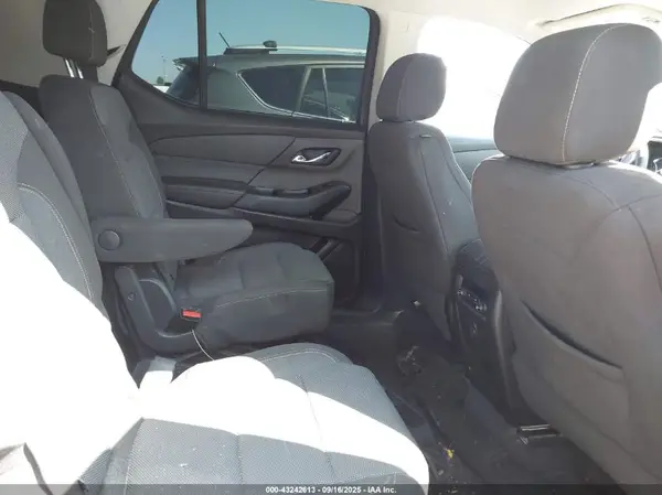1GNERGKW0KJ305105 2019 CHEVROLET TRAVERSE - Image 8