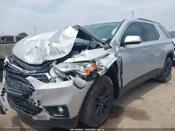 1GNERGKW0LJ101728 2020 CHEVROLET TRAVERSE - Image 2