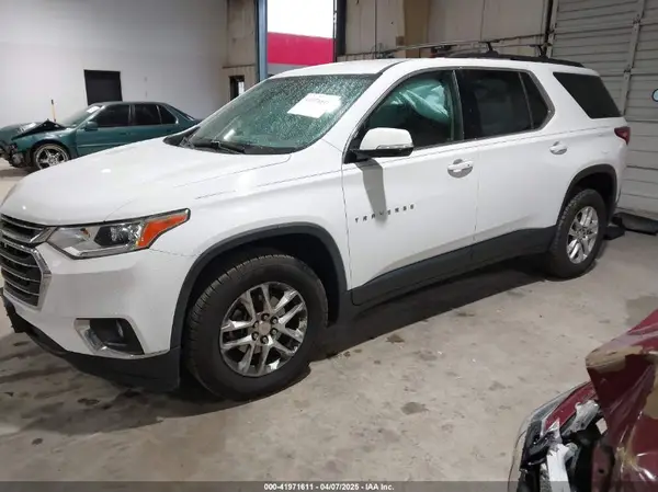1GNERGKW0LJ132610 2020 CHEVROLET TRAVERSE - Image 2