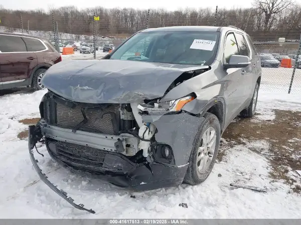 1GNERGKW0MJ245071 2021 CHEVROLET TRAVERSE - Image 2