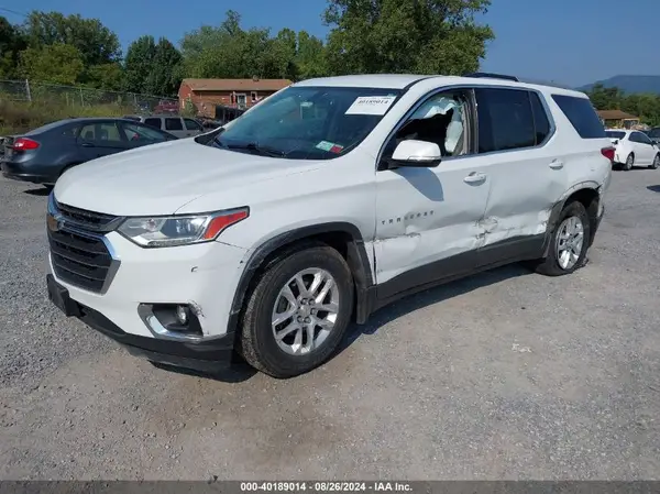 1GNERGKW1JJ100732 2018 CHEVROLET TRAVERSE - Image 2