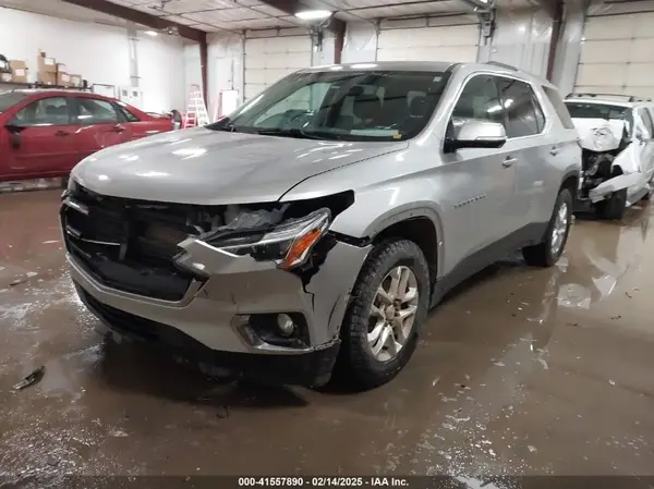 1GNERGKW1JJ172031 2018 CHEVROLET TRAVERSE - Image 2