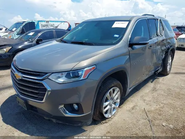 1GNERGKW1JJ221132 2018 CHEVROLET TRAVERSE - Image 2