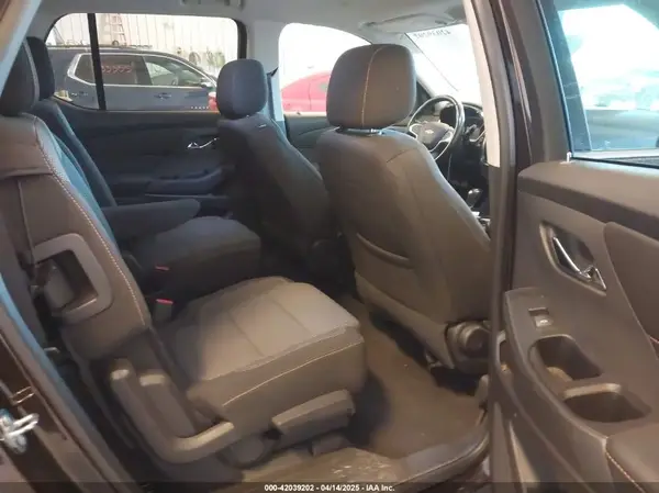 1GNERGKW1JJ260402 2018 CHEVROLET TRAVERSE - Image 8