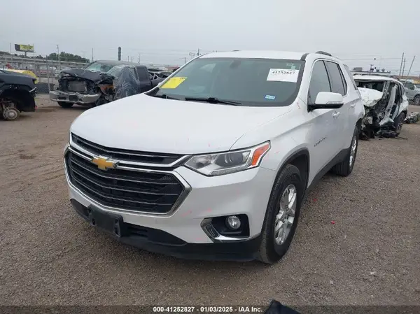 1GNERGKW1JJ260416 2018 CHEVROLET TRAVERSE - Image 2