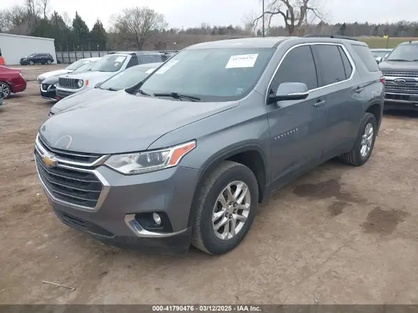 1GNERGKW1KJ245786 2019 CHEVROLET TRAVERSE - Image 2