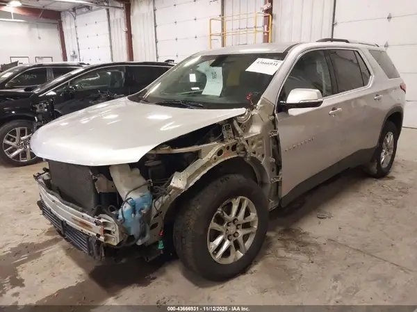 1GNERGKW2JJ107480 2018 CHEVROLET TRAVERSE - Image 2