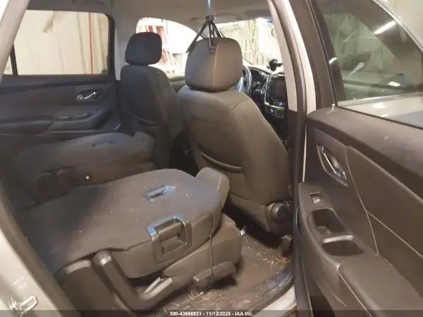 1GNERGKW2JJ107480 2018 CHEVROLET TRAVERSE - Image 8