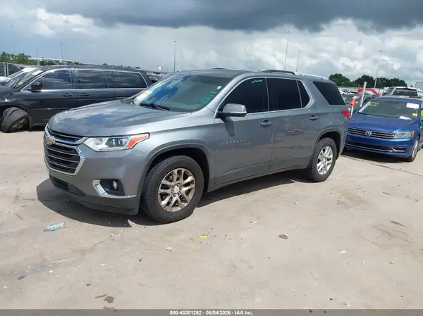 1GNERGKW2JJ112582 2018 CHEVROLET TRAVERSE - Image 2