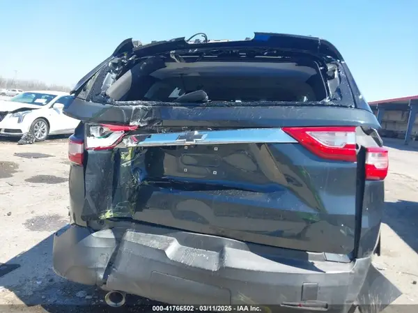 1GNERGKW2JJ158610 2018 CHEVROLET TRAVERSE - Image 8