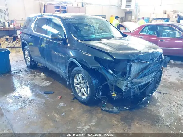 1GNERGKW2JJ172281 2018 CHEVROLET TRAVERSE - Image 1