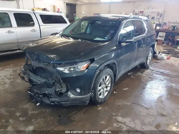 1GNERGKW2JJ172281 2018 CHEVROLET TRAVERSE - Image 2