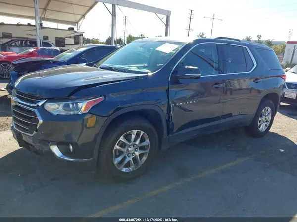 1GNERGKW2JJ181269 2018 CHEVROLET TRAVERSE - Image 2