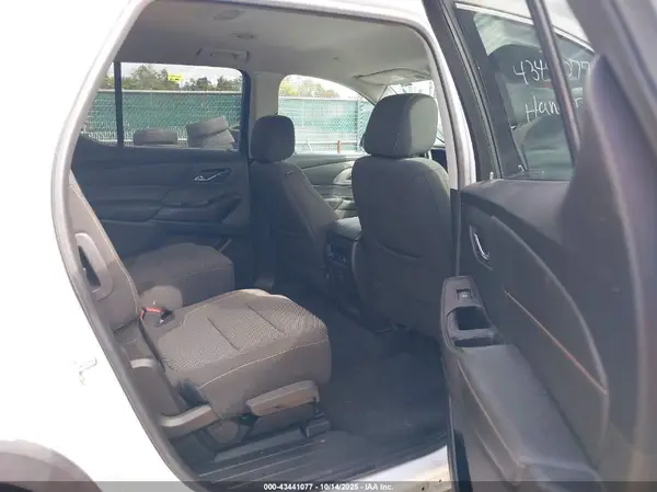 1GNERGKW2JJ210169 2018 CHEVROLET TRAVERSE - Image 8