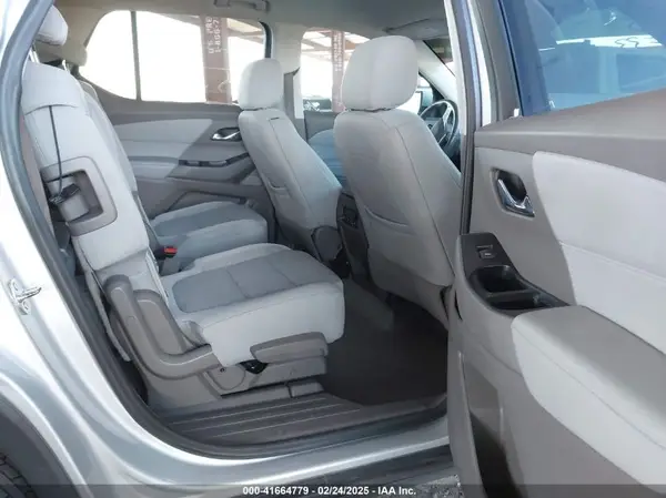 1GNERGKW2JJ250414 2018 CHEVROLET TRAVERSE - Image 8