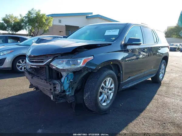 1GNERGKW2JJ282005 2018 CHEVROLET TRAVERSE - Image 2