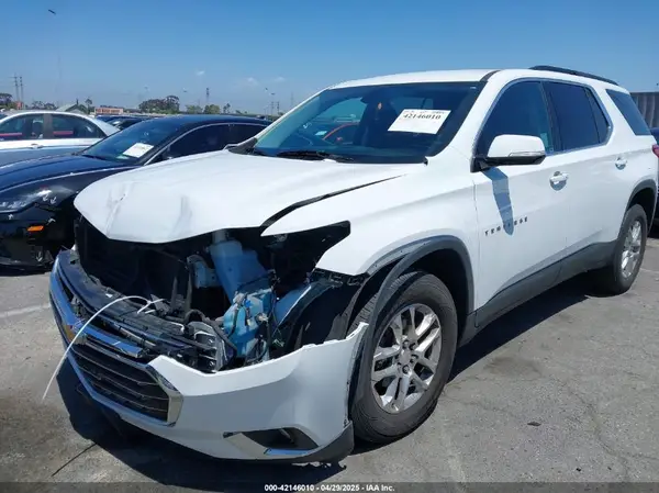 1GNERGKW2KJ238457 2019 CHEVROLET TRAVERSE - Image 2