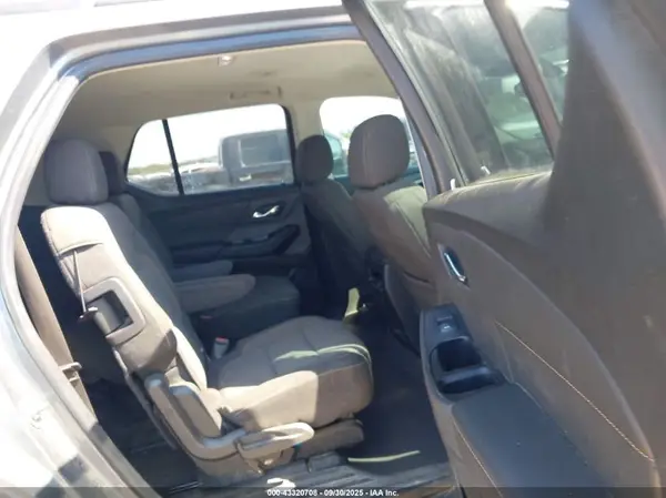 1GNERGKW2KJ258790 2019 CHEVROLET TRAVERSE - Image 8