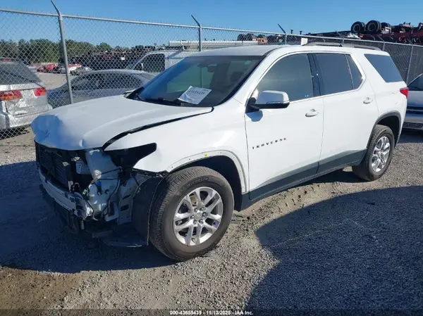 1GNERGKW2KJ322004 2019 CHEVROLET TRAVERSE - Image 2