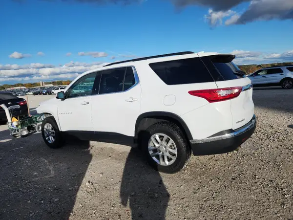 1GNERGKW2LJ261352 2020 CHEVROLET TRAVERSE - Image 2