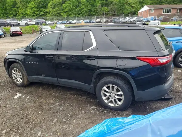 1GNERGKW2MJ135199 2021 CHEVROLET TRAVERSE - Image 2