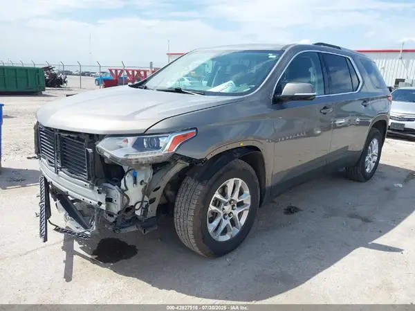 1GNERGKW3JJ131979 2018 CHEVROLET TRAVERSE - Image 2