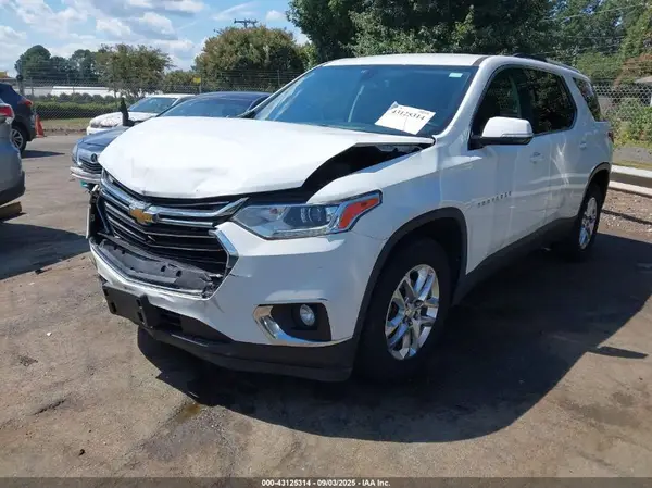 1GNERGKW3JJ135272 2018 CHEVROLET TRAVERSE - Image 2
