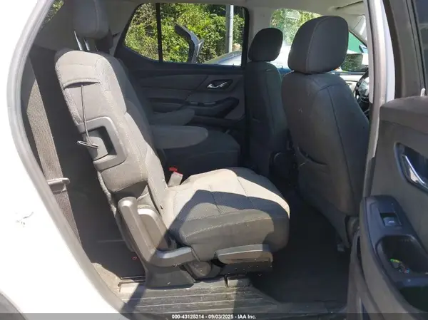 1GNERGKW3JJ135272 2018 CHEVROLET TRAVERSE - Image 8