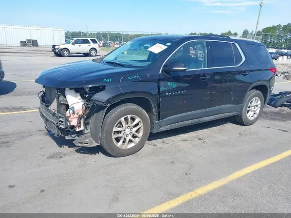 1GNERGKW3JJ138334 2018 CHEVROLET TRAVERSE - Image 2
