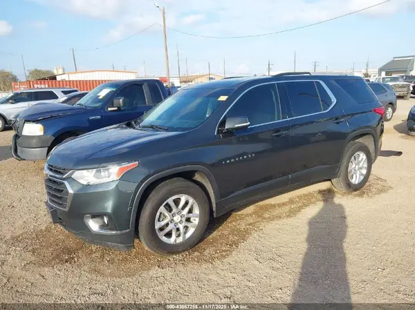 1GNERGKW3JJ143307 2018 CHEVROLET TRAVERSE - Image 2