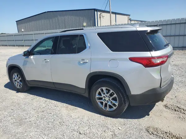 1GNERGKW3JJ160575 2018 CHEVROLET TRAVERSE - Image 2