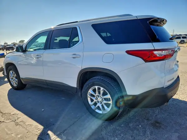 1GNERGKW3JJ164111 2018 CHEVROLET TRAVERSE - Image 2