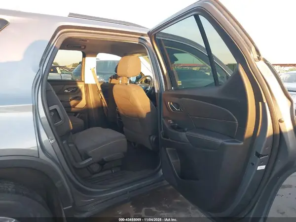 1GNERGKW3JJ164349 2018 CHEVROLET TRAVERSE - Image 8