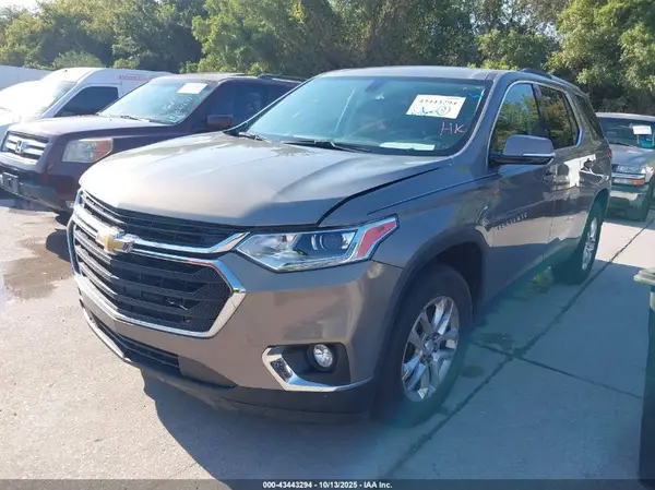 1GNERGKW3JJ209693 2018 CHEVROLET TRAVERSE - Image 2