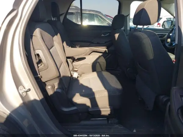 1GNERGKW3JJ209693 2018 CHEVROLET TRAVERSE - Image 8