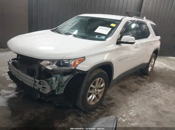 1GNERGKW3JJ238062 2018 CHEVROLET TRAVERSE - Image 2