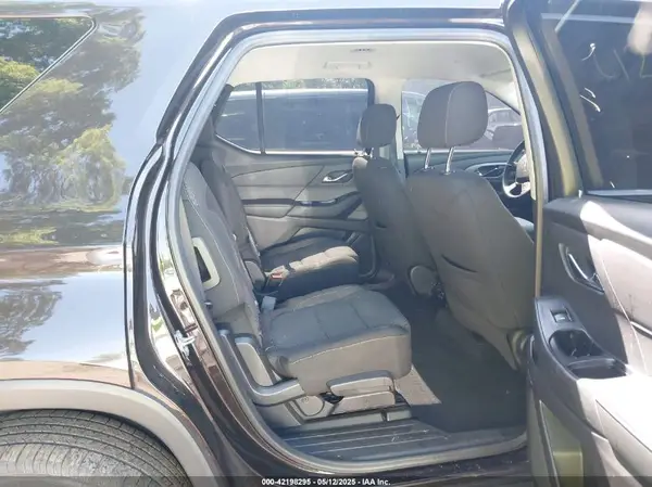 1GNERGKW3JJ244640 2018 CHEVROLET TRAVERSE - Image 8